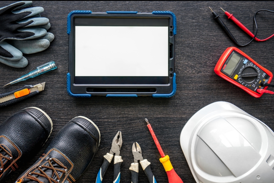 Essential hand tools used to install PV system on site